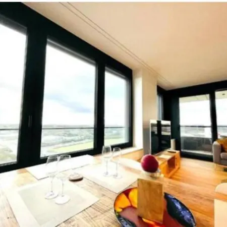Apartment Charming One Bedroom Flat With Spa, Gym, Terrace And Parking