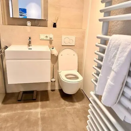 Charming One Bedroom Flat With Spa, Gym, Terrace And Parking *